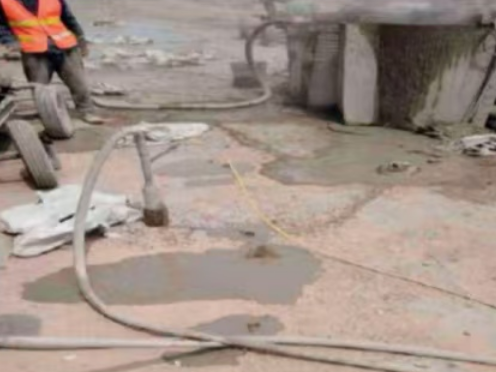 集美水泥混凝土路面板底注浆技术 路面脱空注浆整治方案